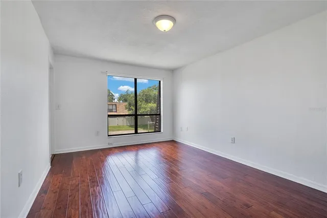 $186,999 | 1836 North Crystal Lake Drive, Unit 112, Lakeland, FL 33801