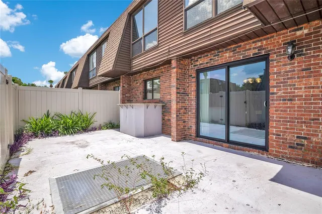 $186,999 | 1836 North Crystal Lake Drive, Unit 112, Lakeland, FL 33801