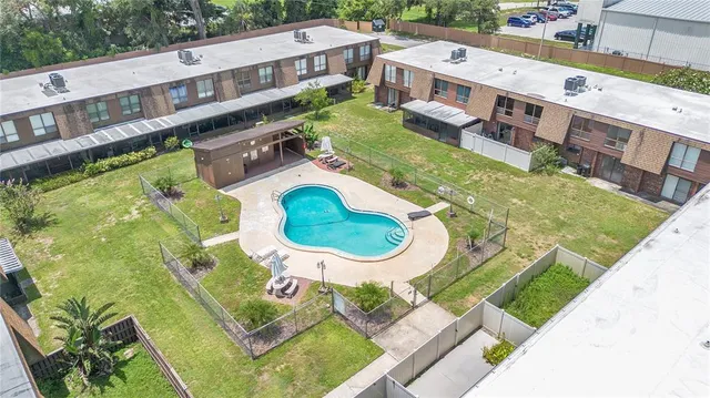 $186,999 | 1836 North Crystal Lake Drive, Unit 112, Lakeland, FL 33801