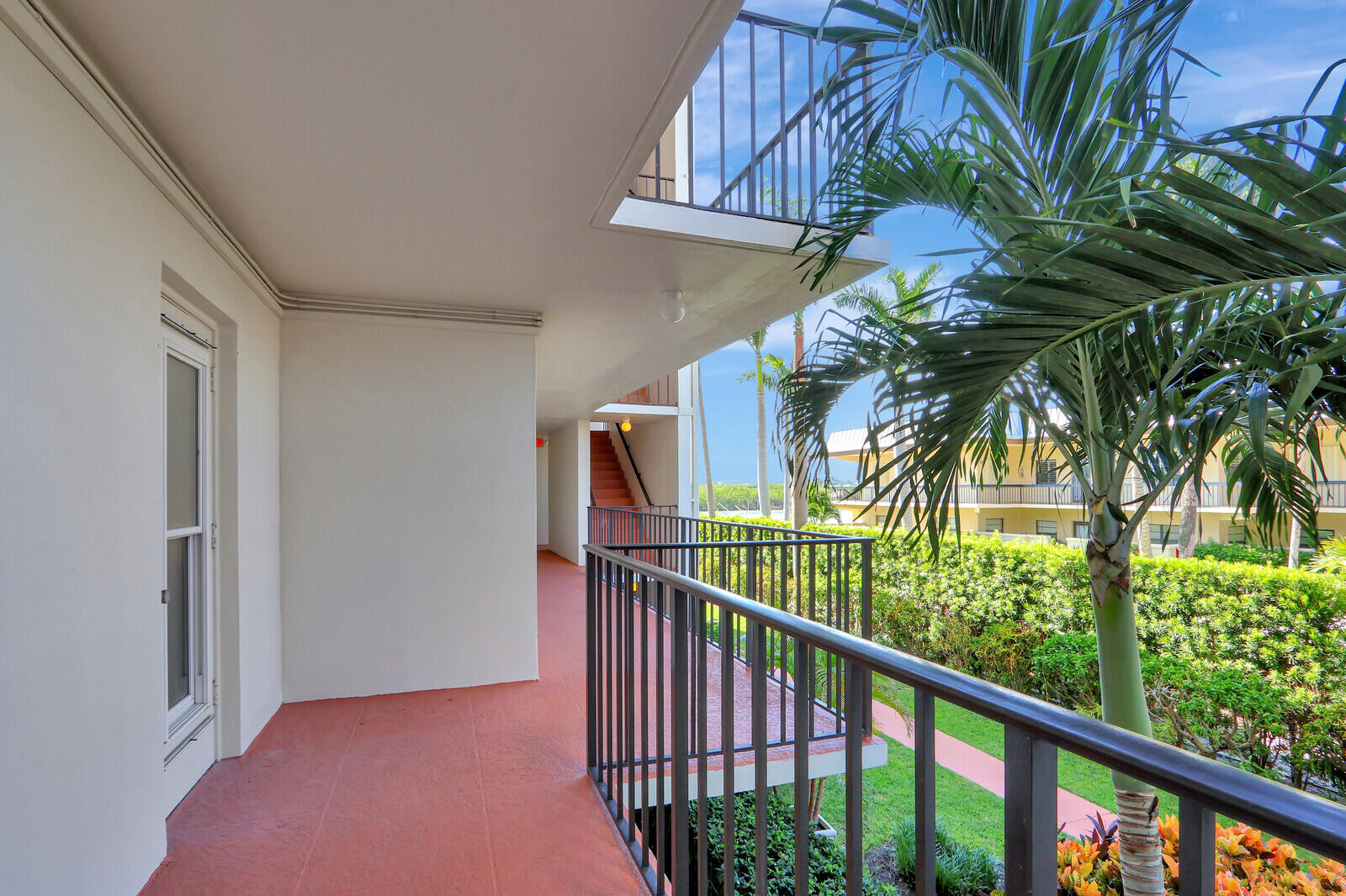 225 South Beach Road, Unit 204 Tequesta, FL 33469 - Photo 3 of 26 03_Image_3_mls