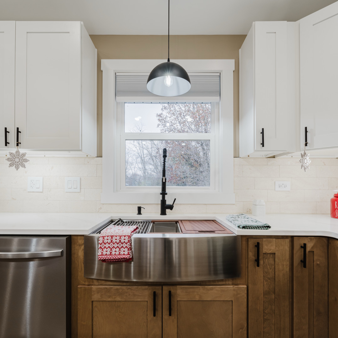 211 Roberts Road New Lenox, IL 60451 - Photo 15 of 37 a kitchen with stainless steel appliances granite countertop a sink a refrigerator and a granite counter tops