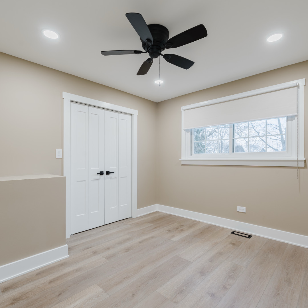 211 Roberts Road New Lenox, IL 60451 - Photo 18 of 37 a view of an empty room with a window