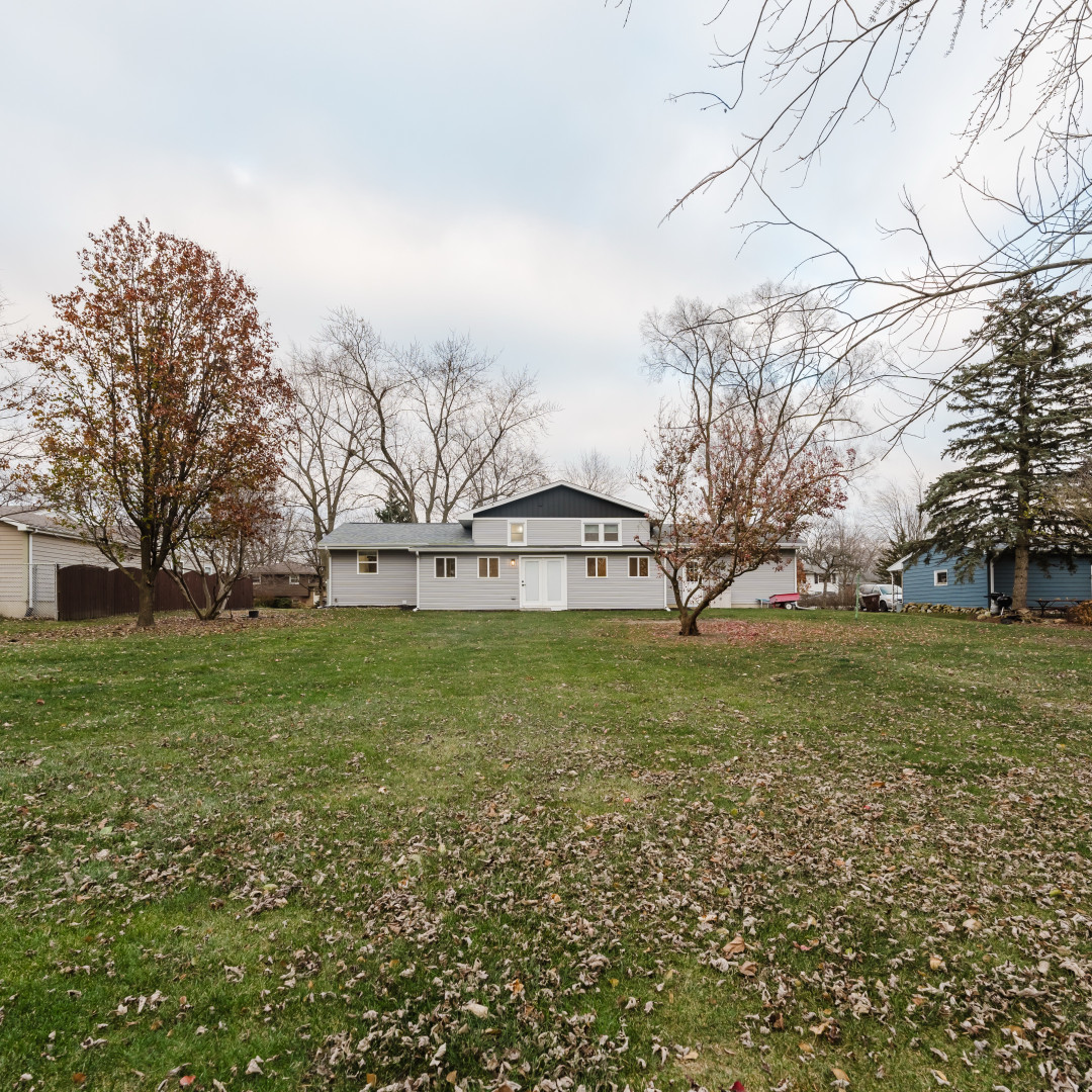211 Roberts Road New Lenox, IL 60451 - Photo 36 of 37 a view of yard with green space