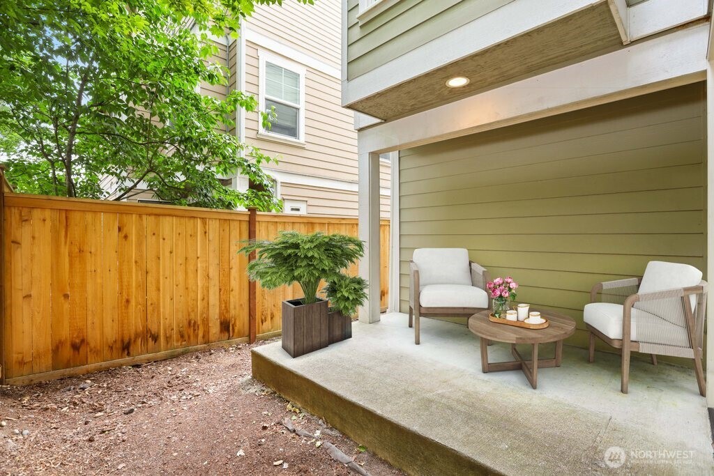 17520 12th Avenue Northeast, Unit B Shoreline, WA 98155 - Photo 23 of 29