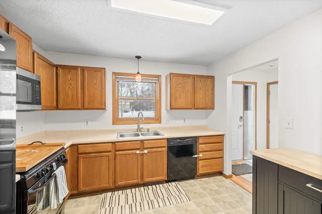 $350,000 | 1999 Clarence Street, Maplewood, MN 55109