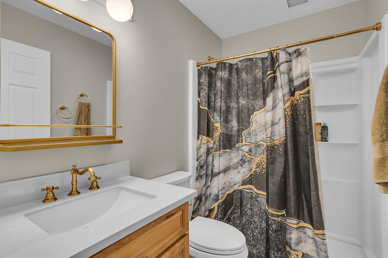 4372 Moscow Road Spring Arbor, MI 49283 - Photo 17 of 40 Main Bath