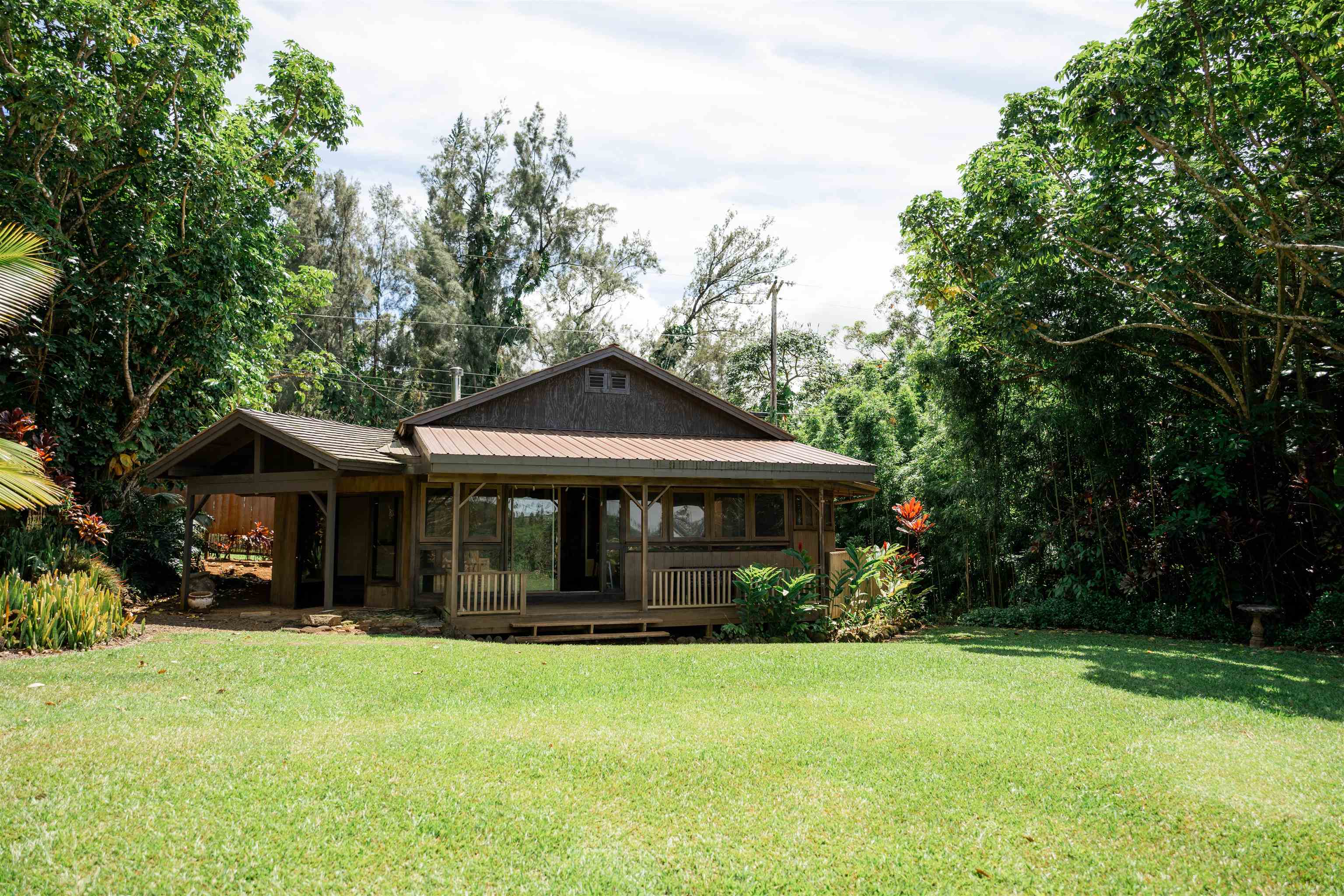 60 Lepo Place Haiku, HI 96708 - Photo 3 of 29