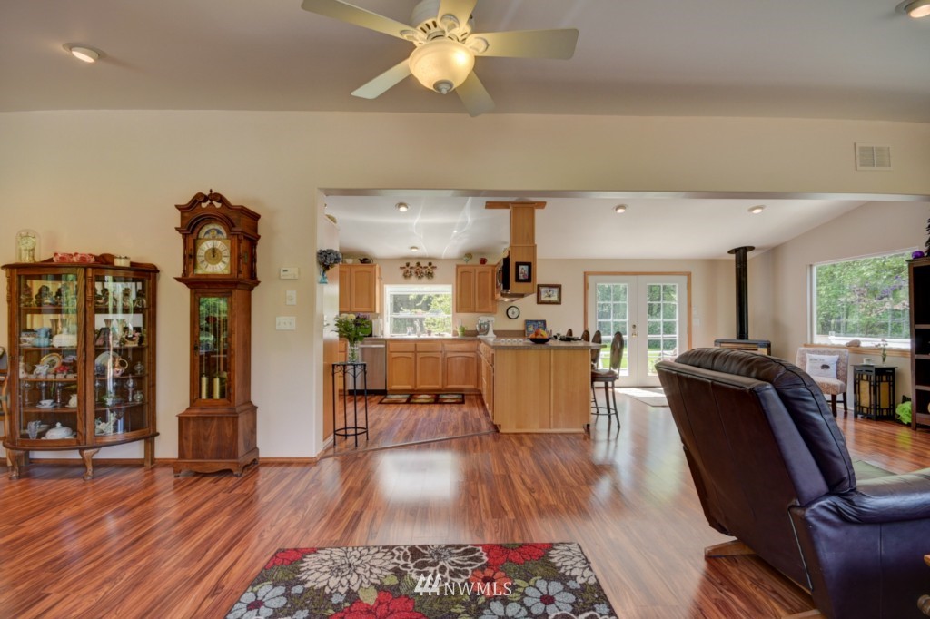 680 Christenson Road Greenbank, WA 98253 - Photo 3 of 25 Gallery Image 3