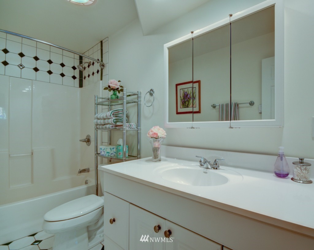 680 Christenson Road Greenbank, WA 98253 - Photo 22 of 25 Gallery Image 22