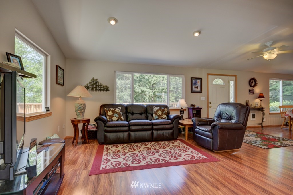 680 Christenson Road Greenbank, WA 98253 - Photo 4 of 25 Gallery Image 4