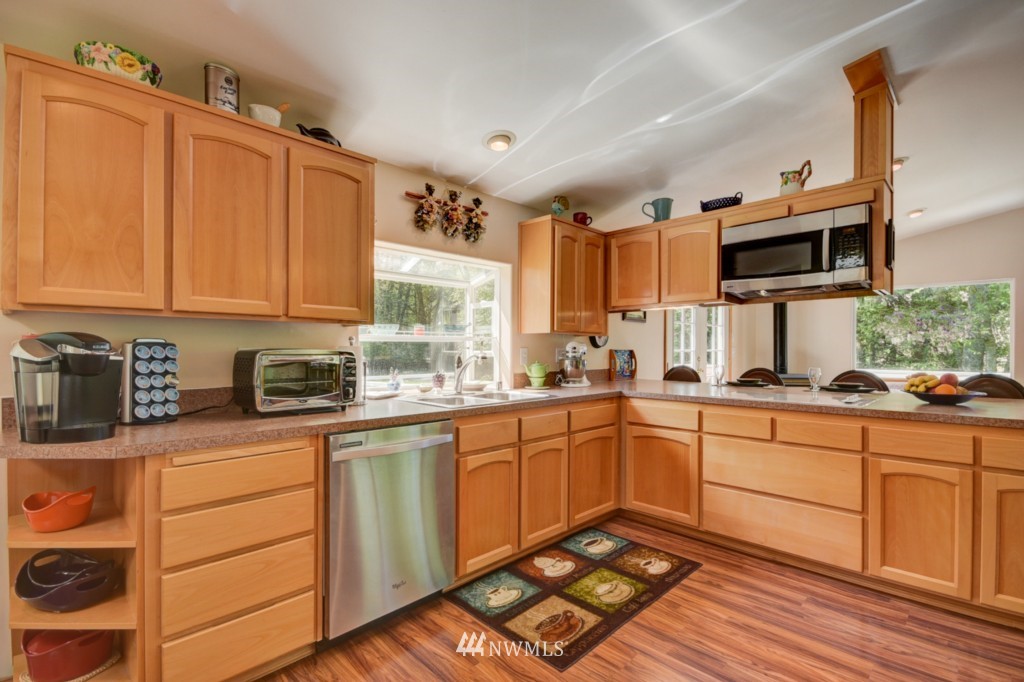 680 Christenson Road Greenbank, WA 98253 - Photo 10 of 25 Gallery Image 10