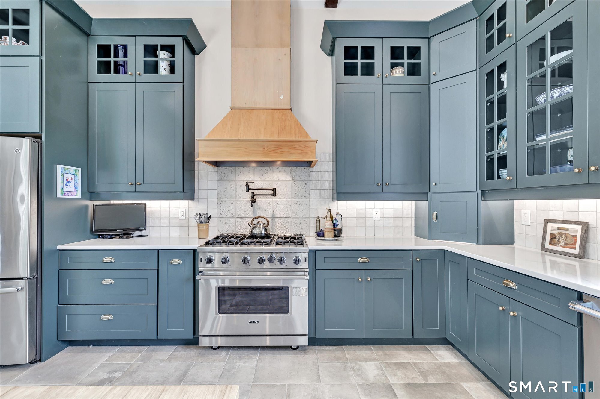 137 Rockwell Road Bethel, CT 06801 - Photo 14 of 40 HIGH-END APPLIANCES READY FOR YOUR CULINARY EXPERIENCE