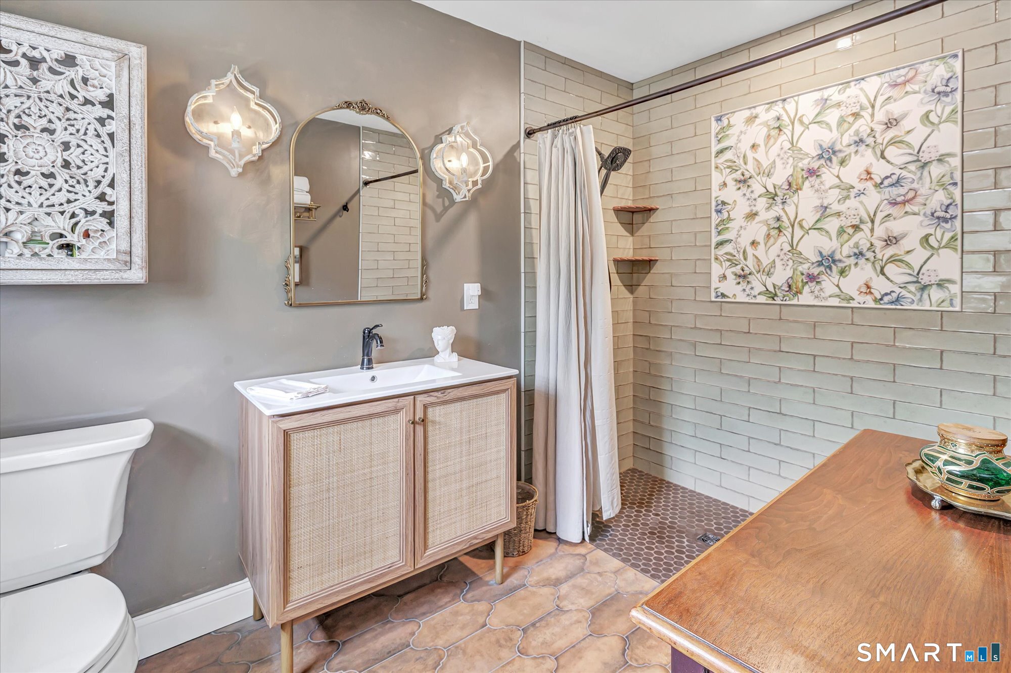 137 Rockwell Road Bethel, CT 06801 - Photo 21 of 40 MAIN FLOOR BEDROOM ENSUITE #2 FULL BATH