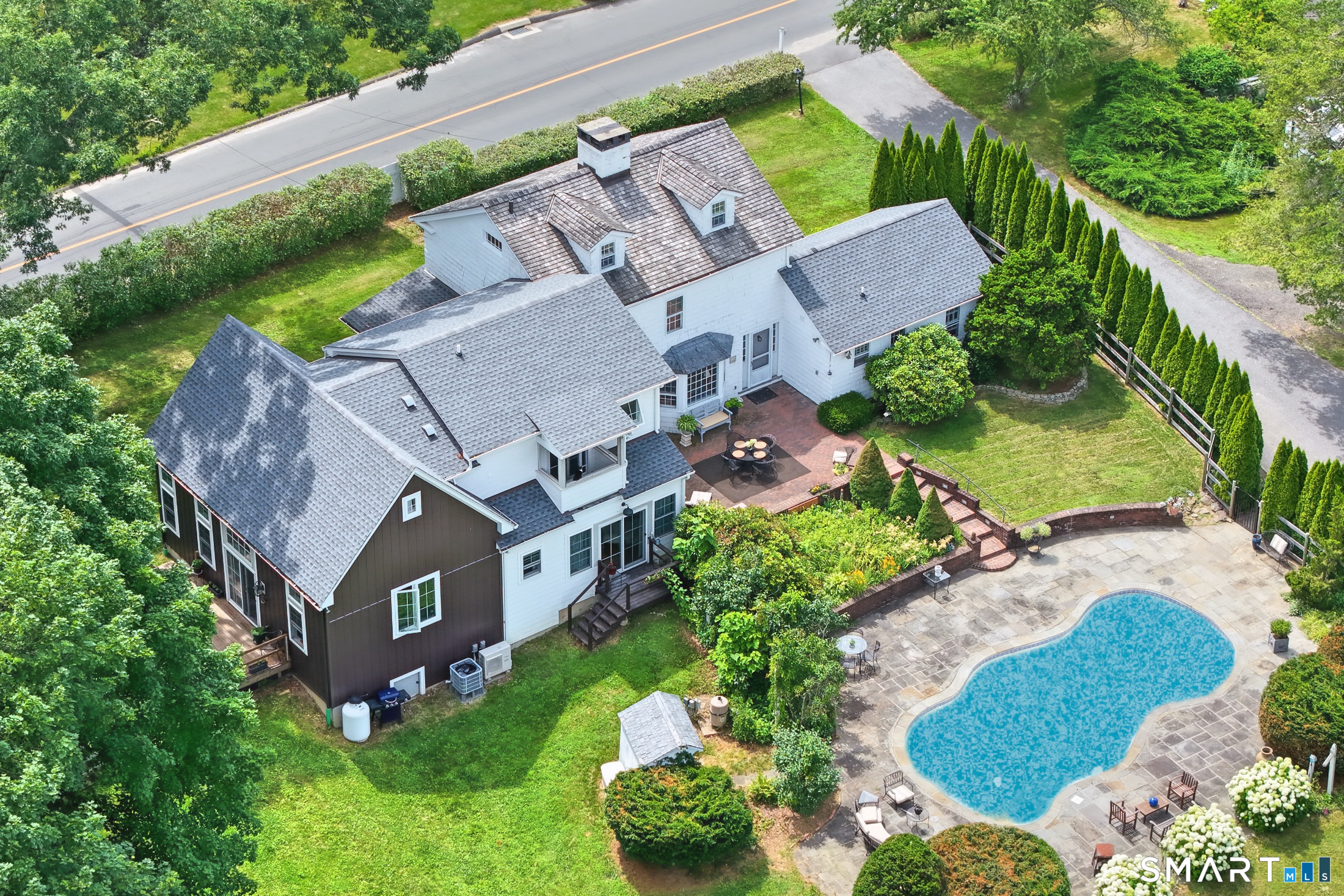 137 Rockwell Road Bethel, CT 06801 - Photo 35 of 40