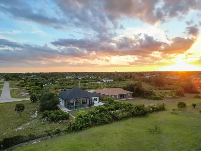 $699,900 | 8 Idle Court, Placida, FL 33946