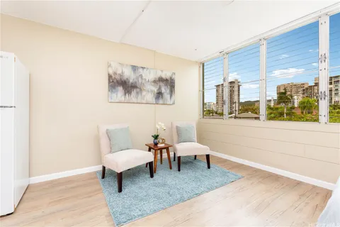 $222,000 | 1550 Wilder Avenue, Unit A301, Honolulu, HI 96822