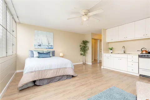 $222,000 | 1550 Wilder Avenue, Unit A301, Honolulu, HI 96822