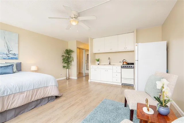 $222,000 | 1550 Wilder Avenue, Unit A301, Honolulu, HI 96822