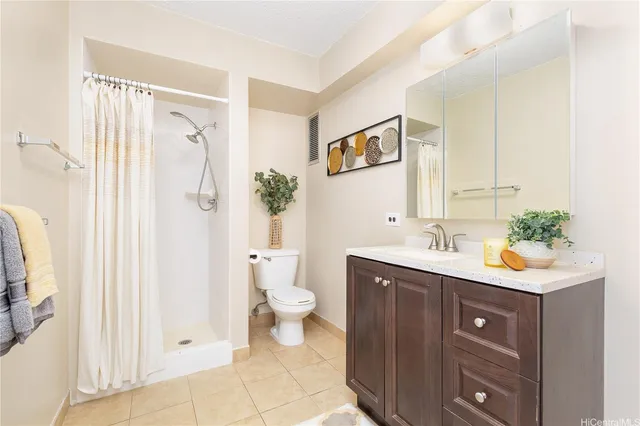 $222,000 | 1550 Wilder Avenue, Unit A301, Honolulu, HI 96822