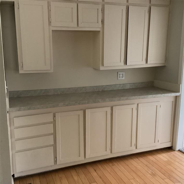 1506 South Travis Street Denison, TX 75021 - Photo 8 of 22 Coffee bar area in kitchen with storage