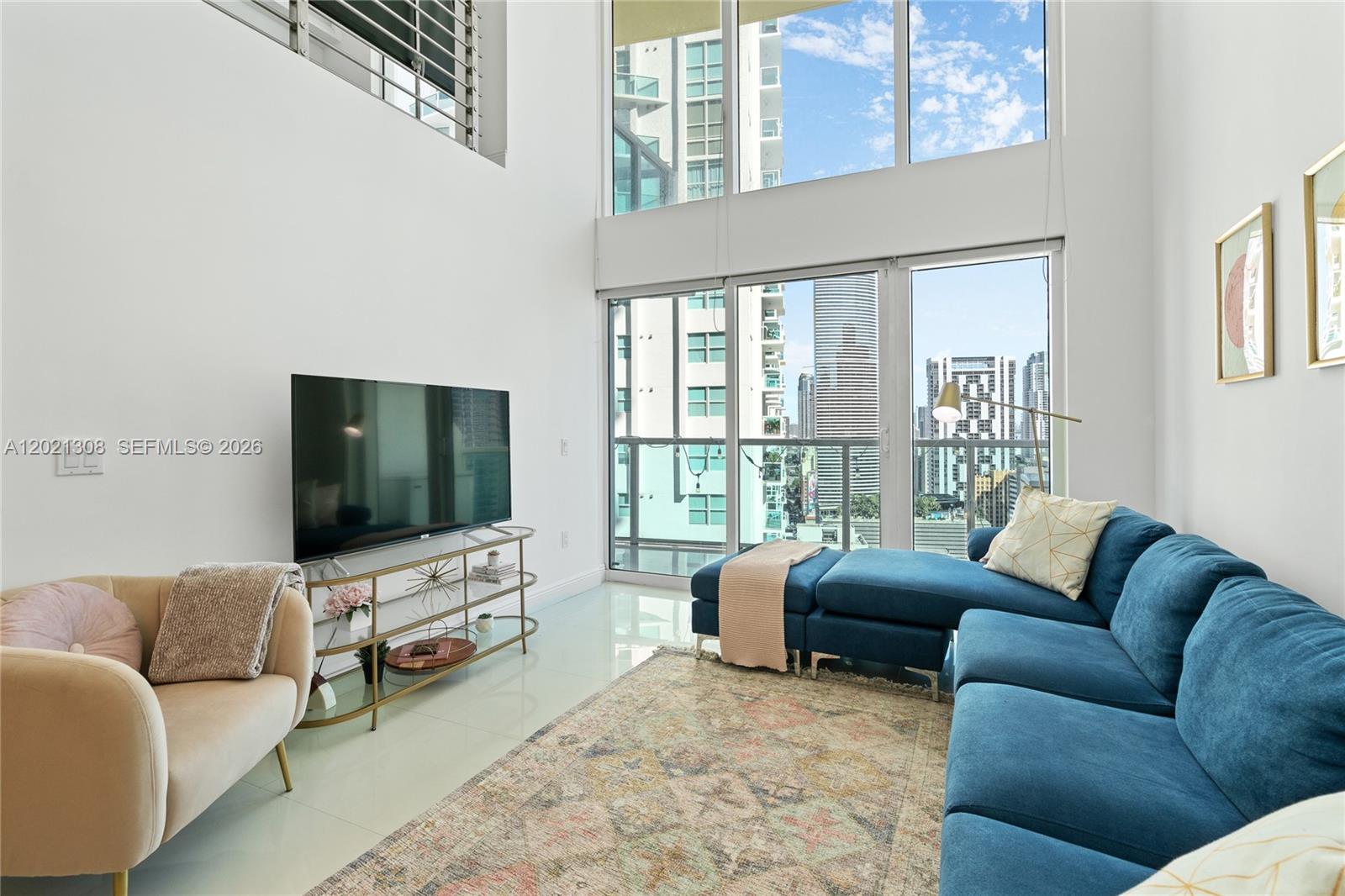 41 Southeast 5th Street, Unit 1609 Miami, FL 33131 - Photo 12 of 41