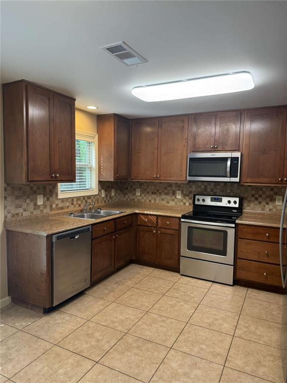 7883 Pendergrass Road Hoschton, GA 30548 - Photo 14 of 32