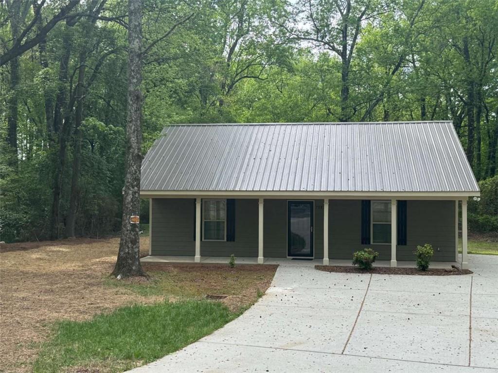 7883 Pendergrass Road Hoschton, GA 30548 - Photo 2 of 32