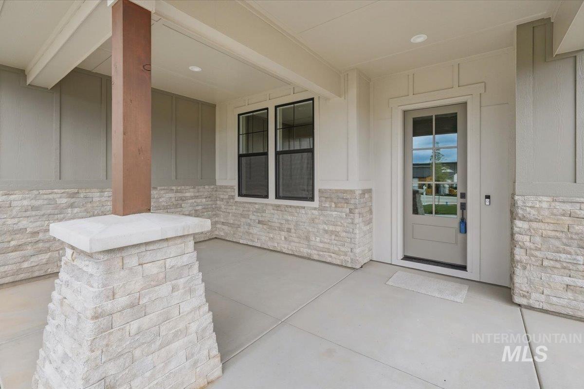 6970 East Chicken Hawk Loop Nampa, ID 83686 - Photo 2 of 31