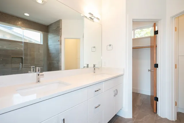 a view of walk in closet