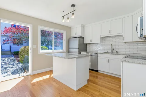 $289,000 | 273 Derby Avenue, Unit 904, Derby, CT 06418