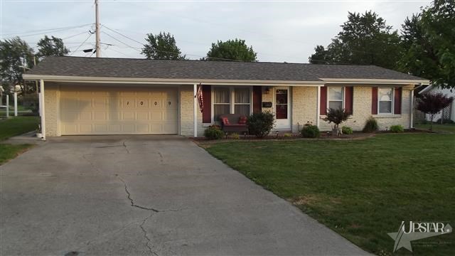 1009 Colonial Court Decatur, IN 46733 - Photo 1 of 15