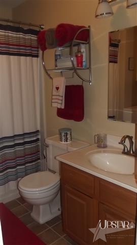 1009 Colonial Court Decatur, IN 46733 - Photo 3 of 15