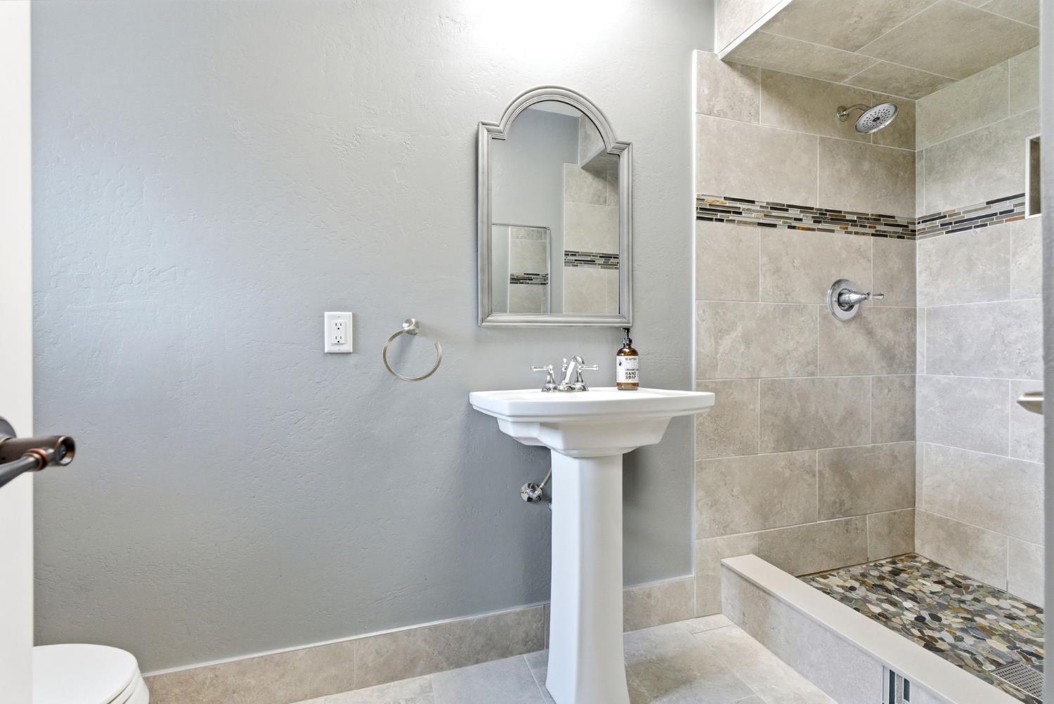 13201 Meacham Road Bakersfield, CA 93314 - Photo 34 of 62 Gallery Image 34