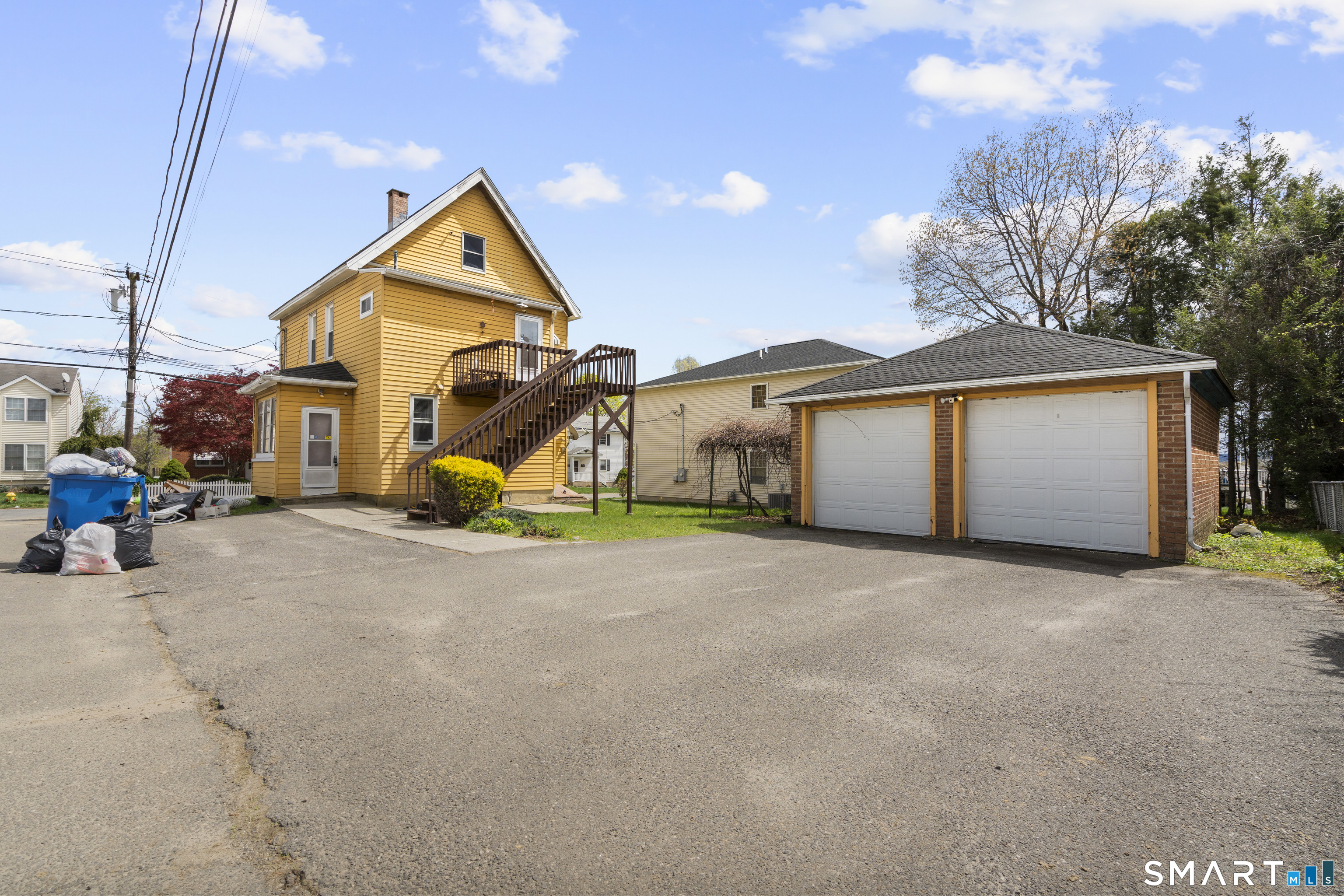 72 New Haven Avenue Waterbury, CT 06708 - Photo 5 of 21
