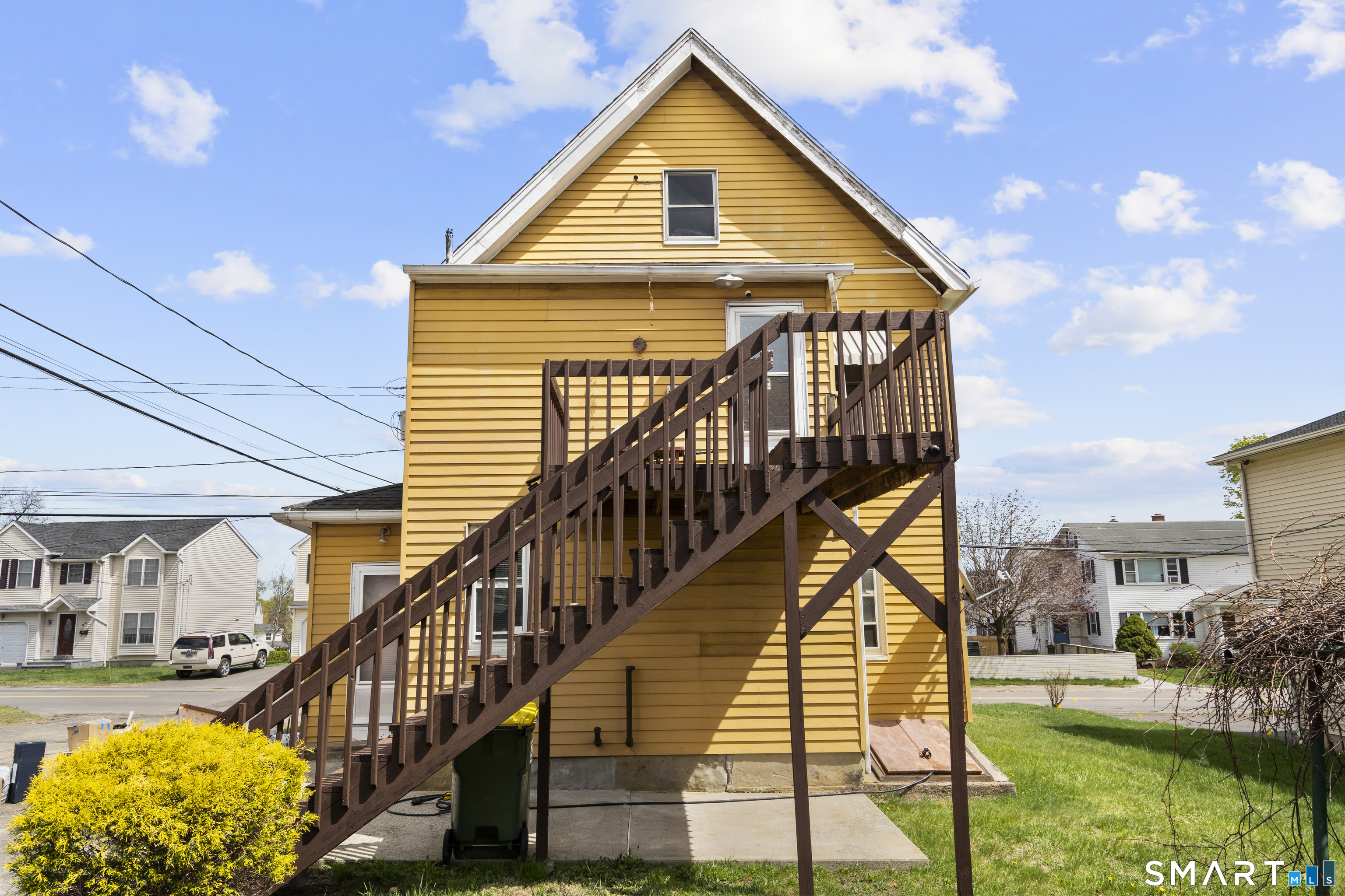 72 New Haven Avenue Waterbury, CT 06708 - Photo 6 of 21