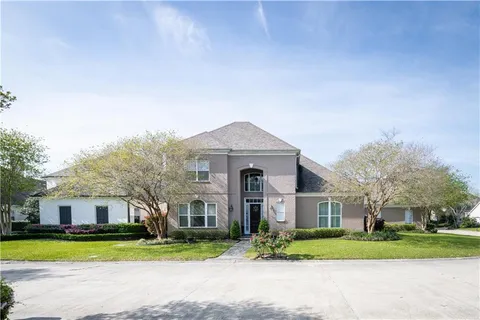 $570,000 | 20 English Turn Court, New Orleans, LA 70131