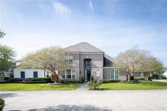 $570,000 | 20 English Turn Court, New Orleans, LA 70131