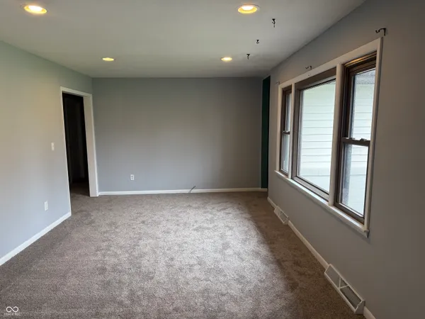 $284,900 | 905 White Drive, New Castle, IN 47362