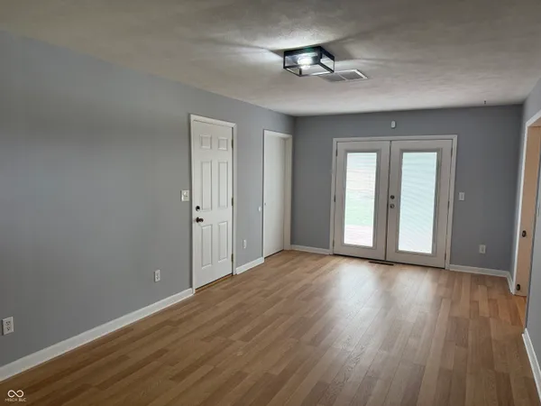 $284,900 | 905 White Drive, New Castle, IN 47362