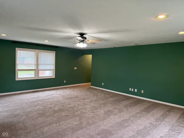 $284,900 | 905 White Drive, New Castle, IN 47362