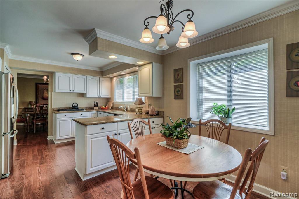 1107 Valley Stream Drive Rochester Hills, MI 48309 - Photo 24 of 50
