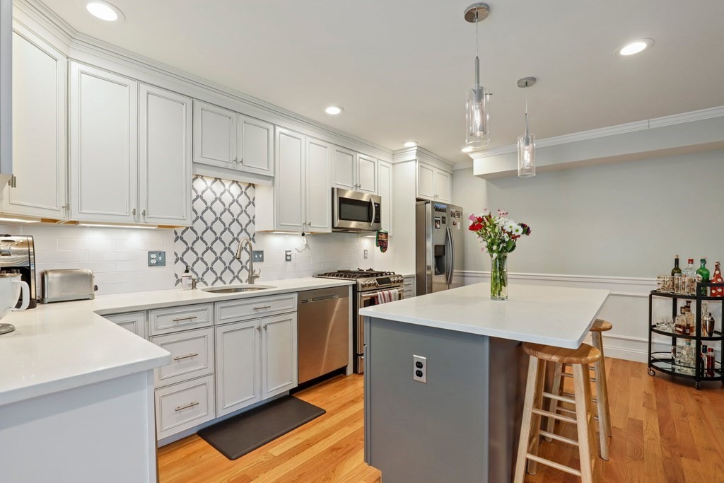 136 Clark Street, Unit 2 Waltham, MA 02453 - Photo 11 of 39