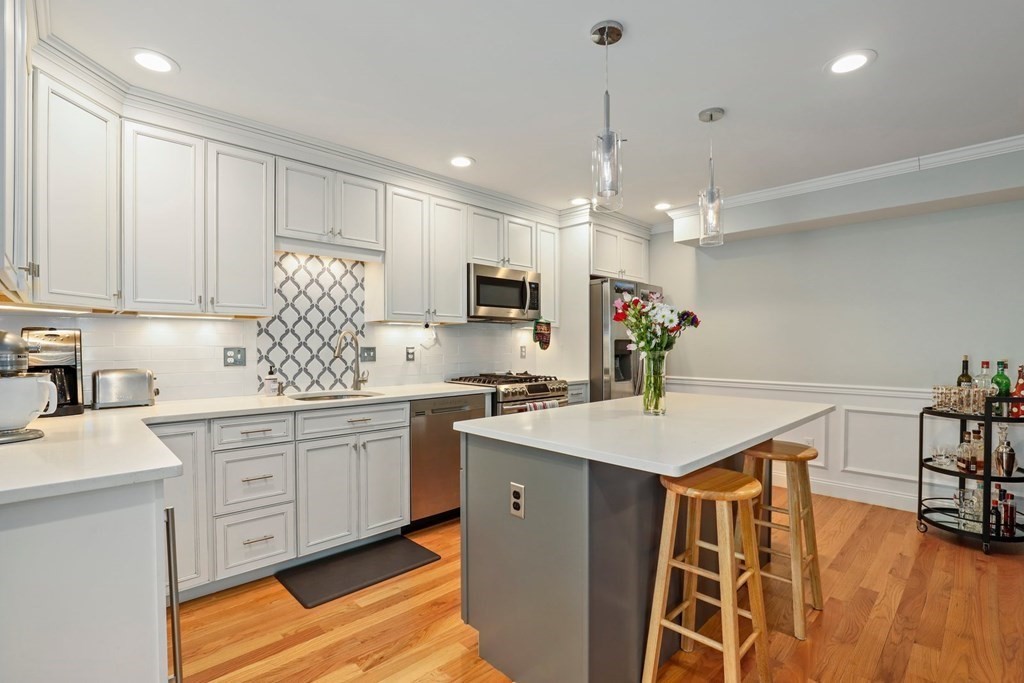 136 Clark Street, Unit 2 Waltham, MA 02453 - Photo 12 of 39