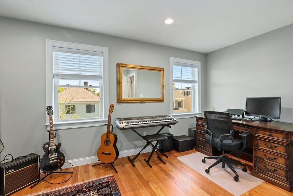 136 Clark Street, Unit 2 Waltham, MA 02453 - Photo 17 of 39