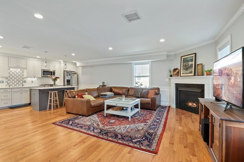 136 Clark Street, Unit 2 Waltham, MA 02453 - Photo 2 of 39