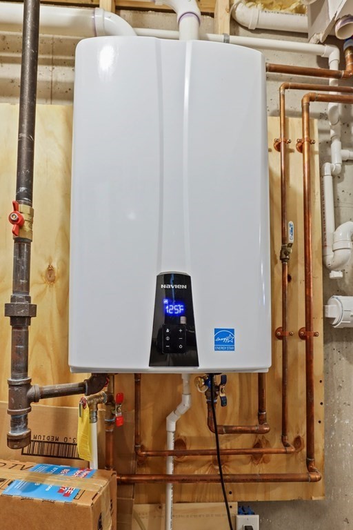 136 Clark Street, Unit 2 Waltham, MA 02453 - Photo 31 of 39