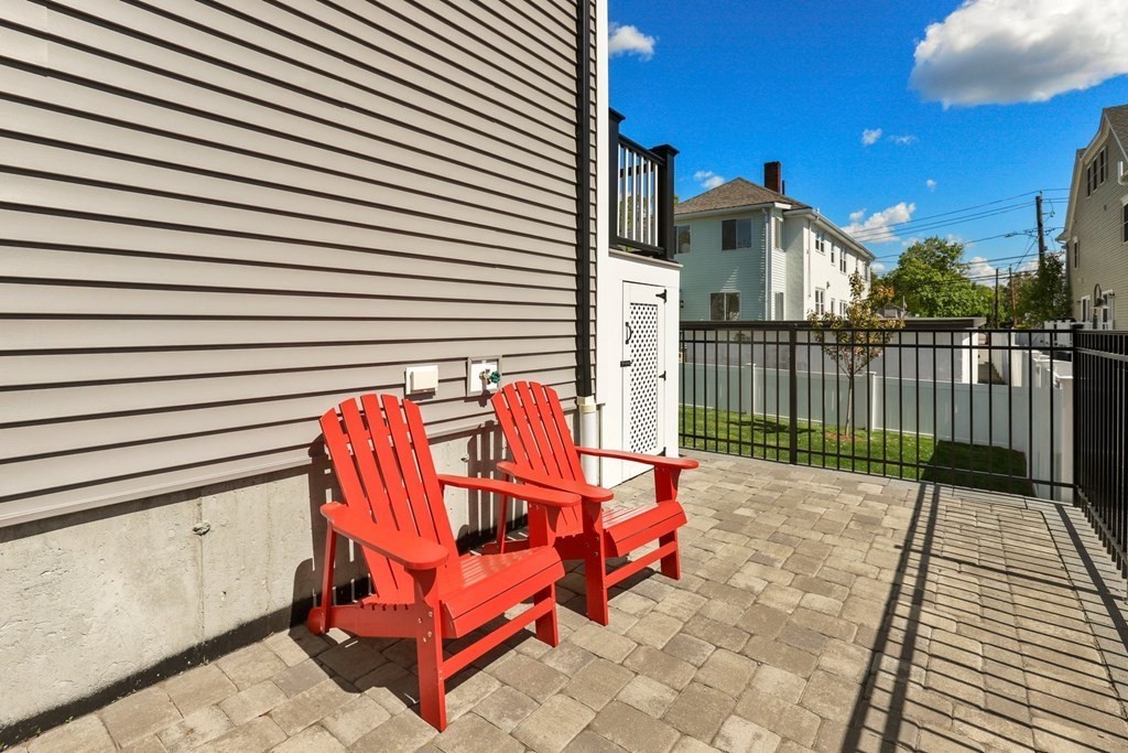 136 Clark Street, Unit 2 Waltham, MA 02453 - Photo 32 of 39