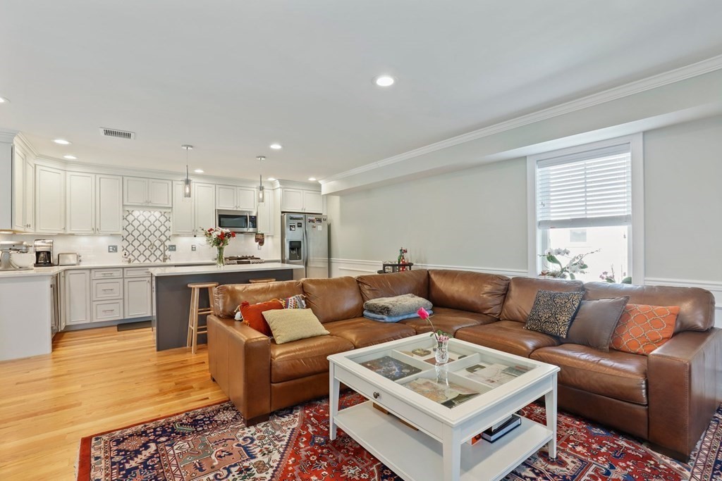 136 Clark Street, Unit 2 Waltham, MA 02453 - Photo 5 of 39