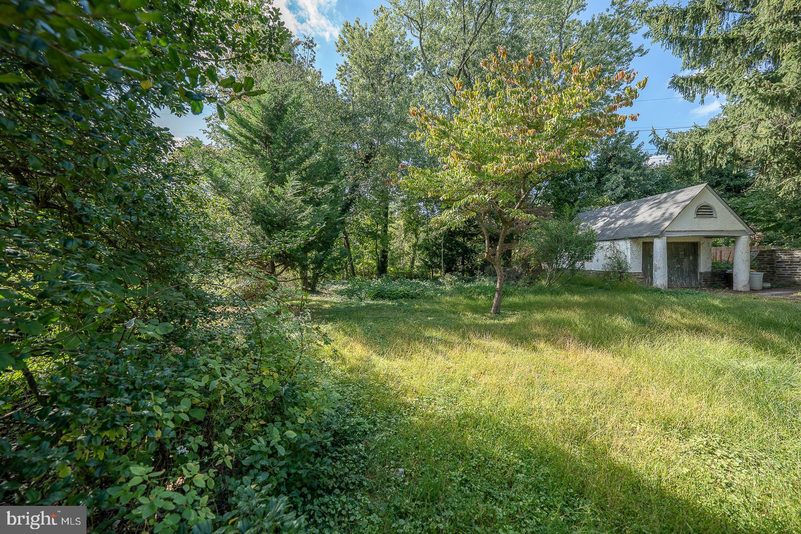 354 Trevor Lane Bala Cynwyd, PA 19004 - Photo 2 of 6