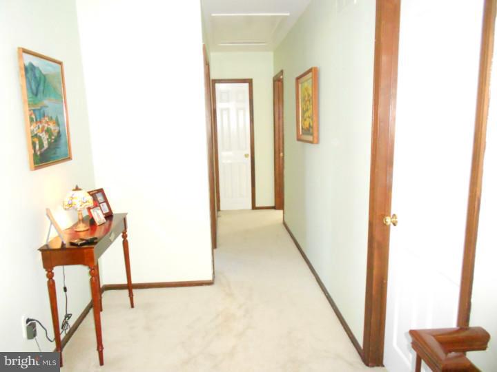 2901 Clyston Road Norristown, PA 19403 - Photo 14 of 18 Hallway